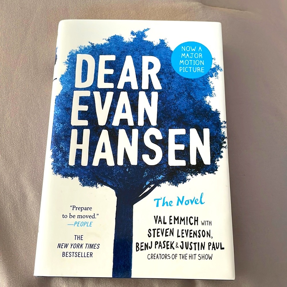 Perfect condition Dear Evan Hansen book bought in NYC